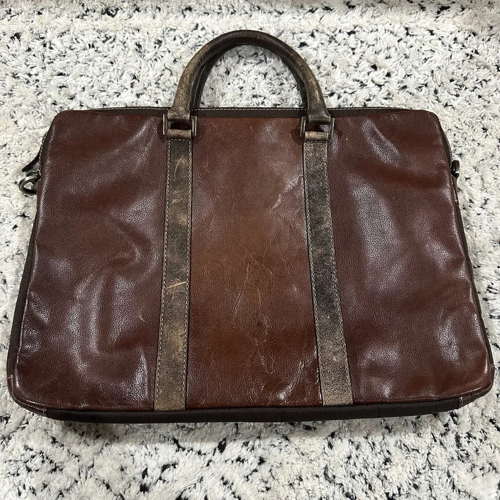 Pre-loved BOCONI‎ Nashville Leather Briefcase Classic Brown Executive Sleek 16